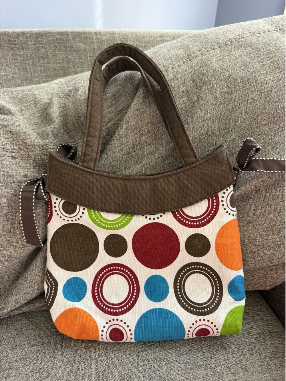 Thirty One Demi Purse In Circle Spirals Brown Trim